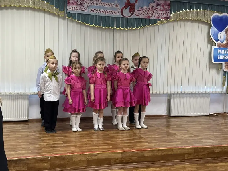 Поздравление в социальном доме с 23 февраля и 8 марта